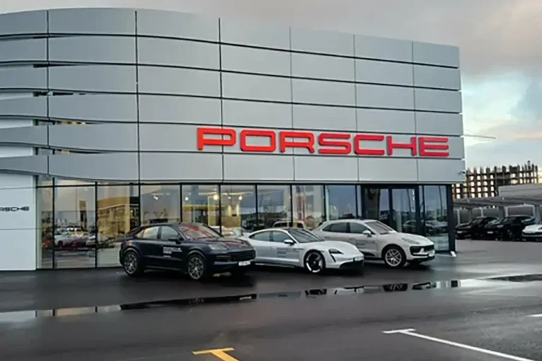 Автосалон Porshe Астана
